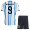 Tenue Enfant Argentine J. Alvarez 9 Domicile Coupe du Monde 2026 (+ Short) Tenue Enfant Argentine J. Alvarez 9 Domicile Coupe du Monde 2026 (+ Short)