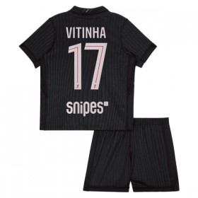 Tenue Enfant Paris Saint Germain Vitinha 17 Jordan Quatrième 2025-26 (+ Short)