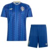 Tenue Enfant Suède Exterieur Coupe du Monde 2026 (+ Short) Tenue Enfant Suède Exterieur Coupe du Monde 2026 (+ Short)