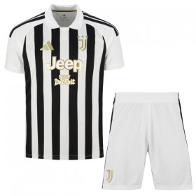 Tenue Enfant Juventus Domicile 2026-27 (+ Short)