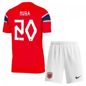Tenue Enfant Norvège Nusa 20 Domicile Coupe du Monde 2026 (+ Short)