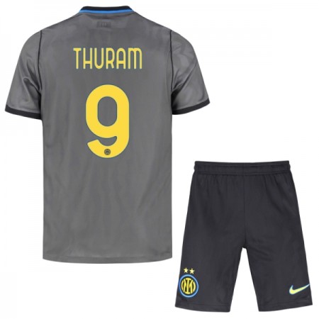 Tenue Enfant Inter Milan Thuram 9 Troisieme 2026-27 (+ Short) Tenue Enfant Inter Milan Thuram 9 Troisieme 2026-27 (+ Short)